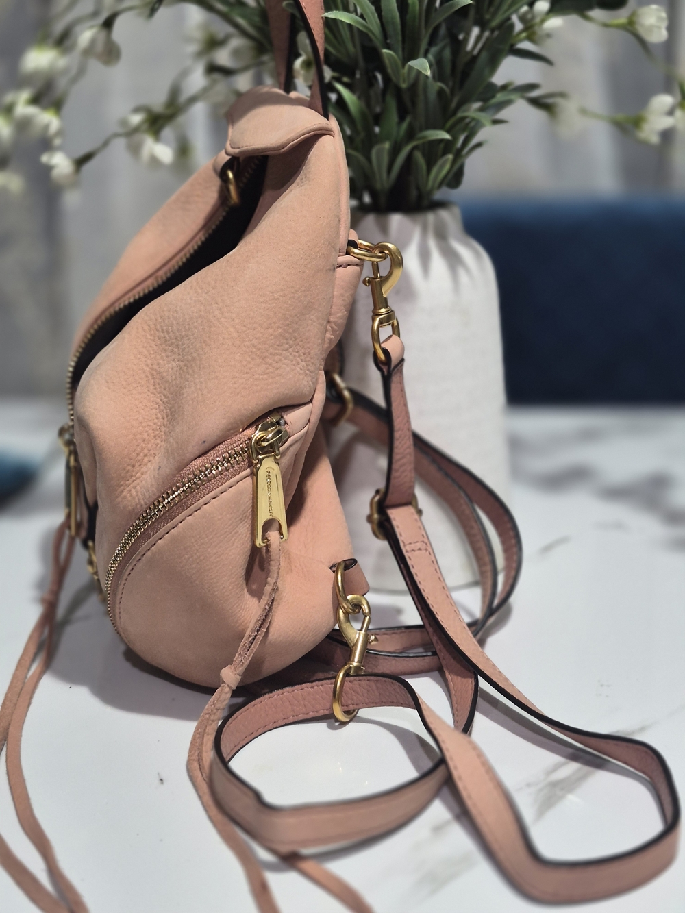 Rebecca Minkoff Blush Pink Leather Shoulder Bag with Gold Hardware - Picture 3 of 3